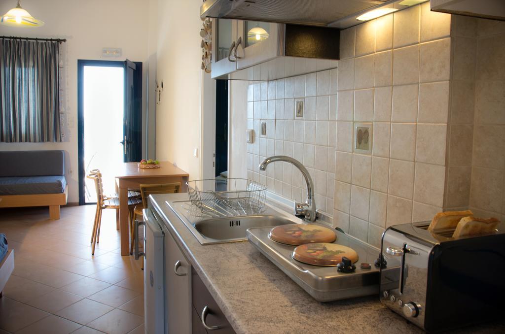 Yialos Studios-Apartments Макригиалос Экстерьер фото