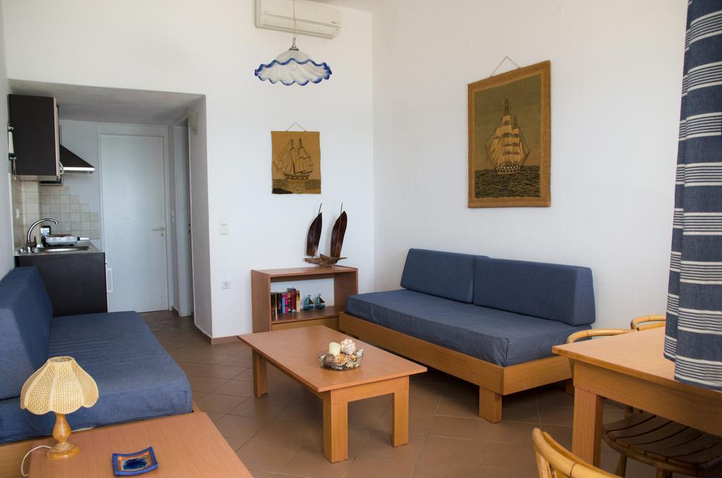 Yialos Studios-Apartments Макригиалос Экстерьер фото